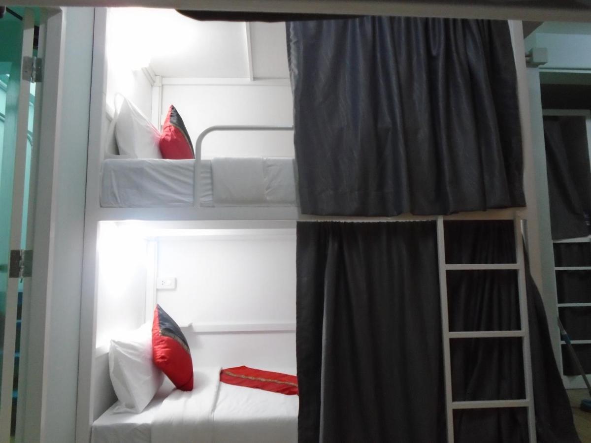 Panda Hostel Phuket (Adults Only) Patong Exterior foto